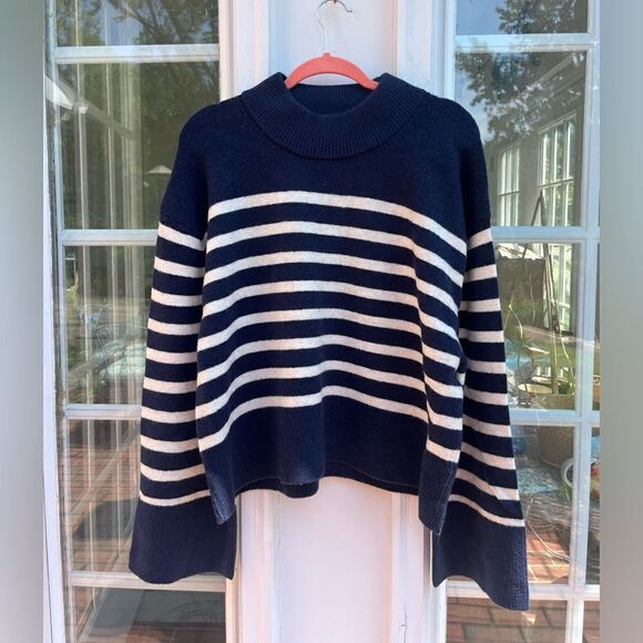 J Crew Chunky Crewneck Sweater in Supersoft Yarn NWT - Picture 7 of 11